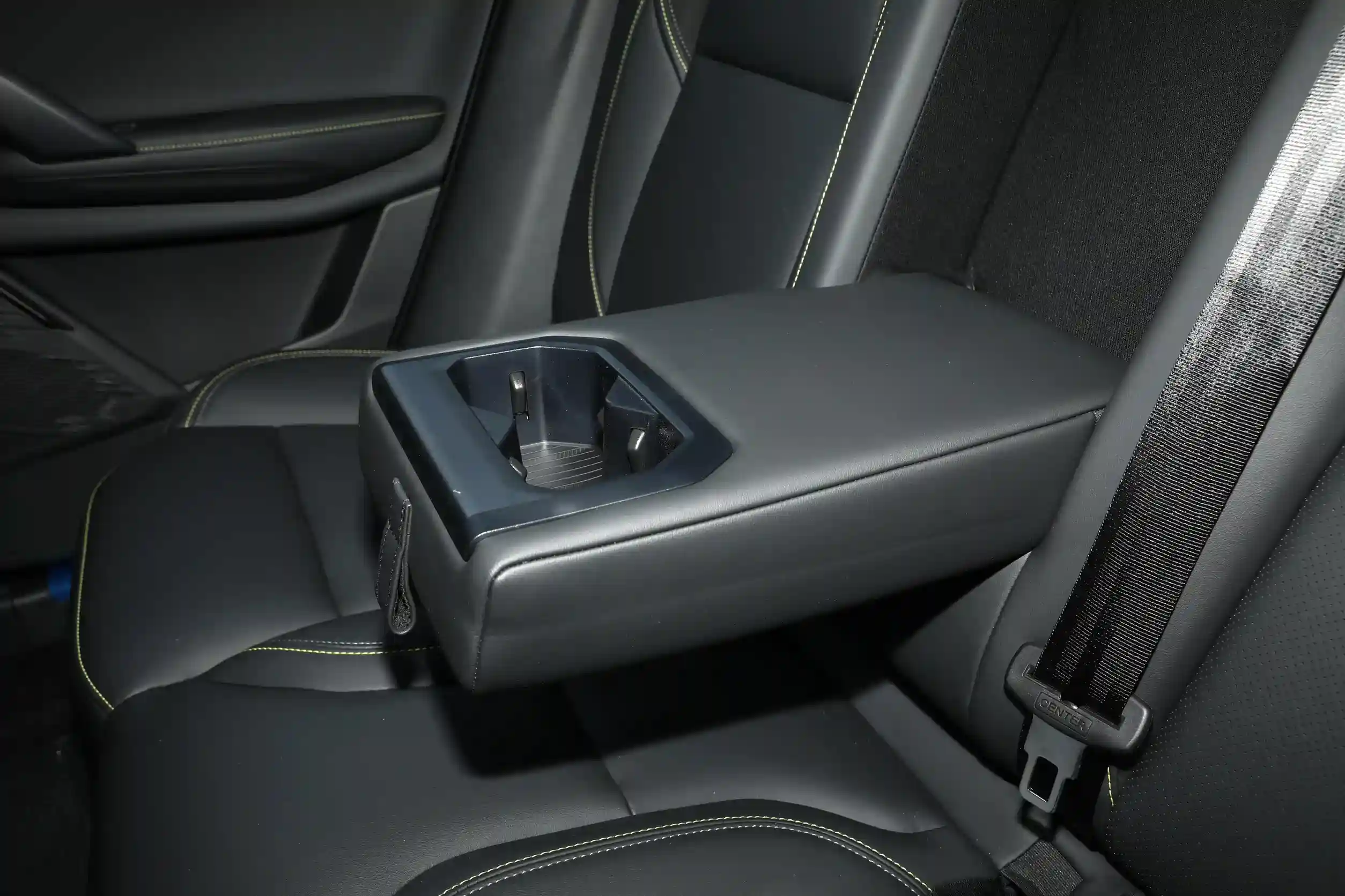 Lynk & Co 06 picture (7)