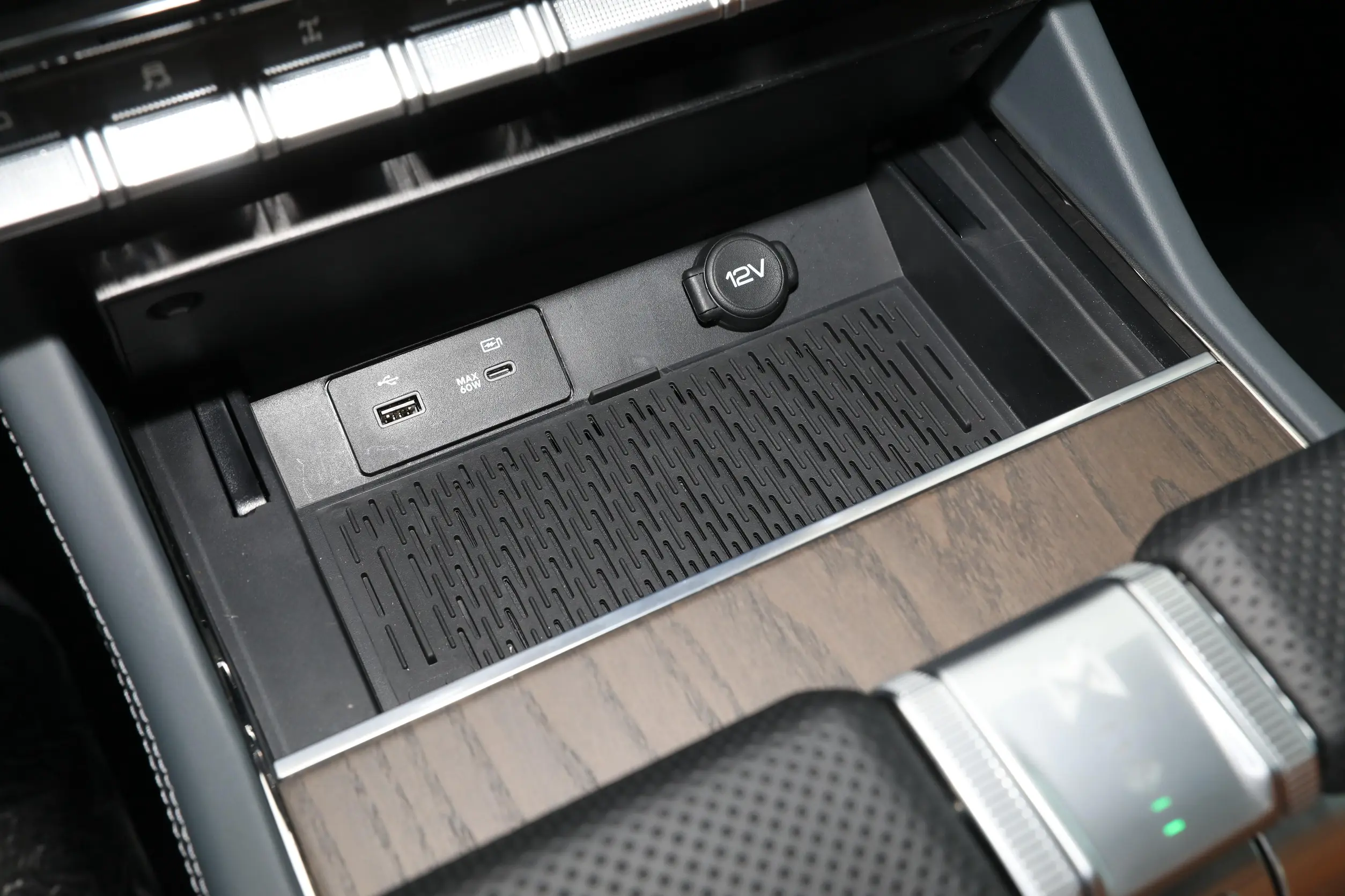 M-Hero 917 EV picture (15)