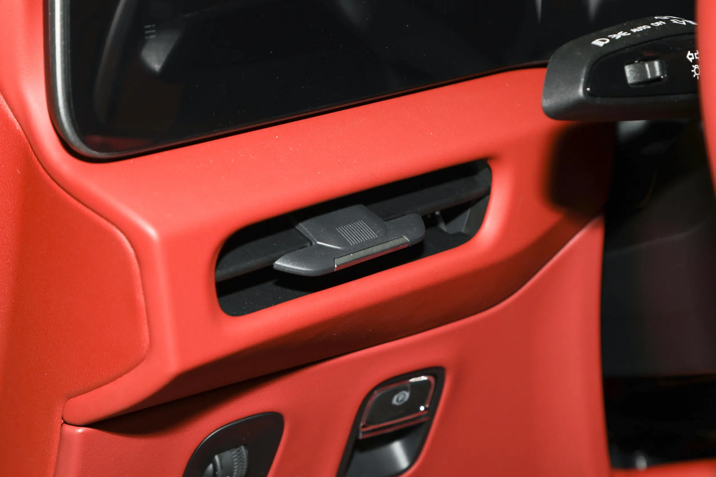MG Motor MG Cyberster picture (12)