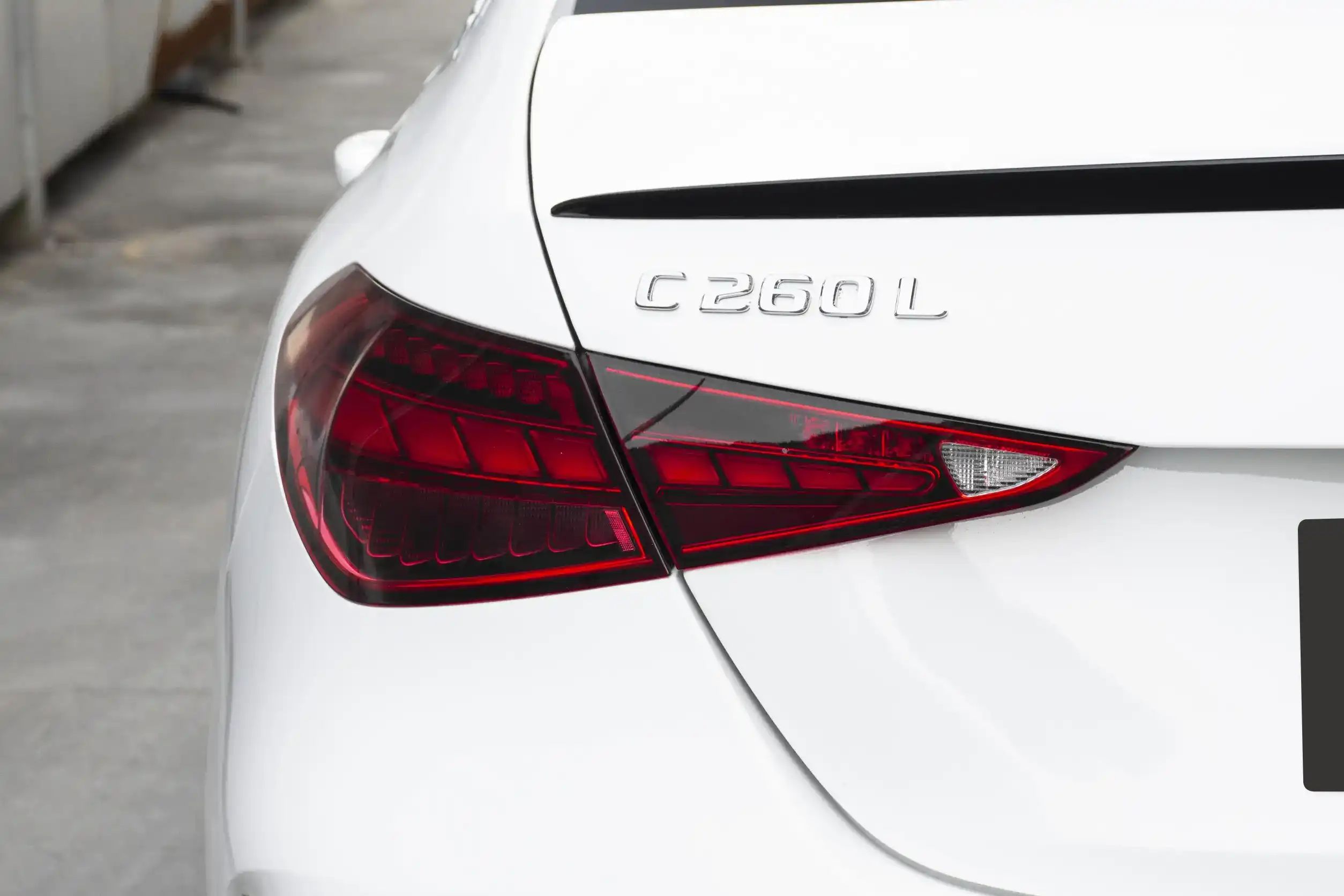 Mercedes-Benz C 260 L picture (11)