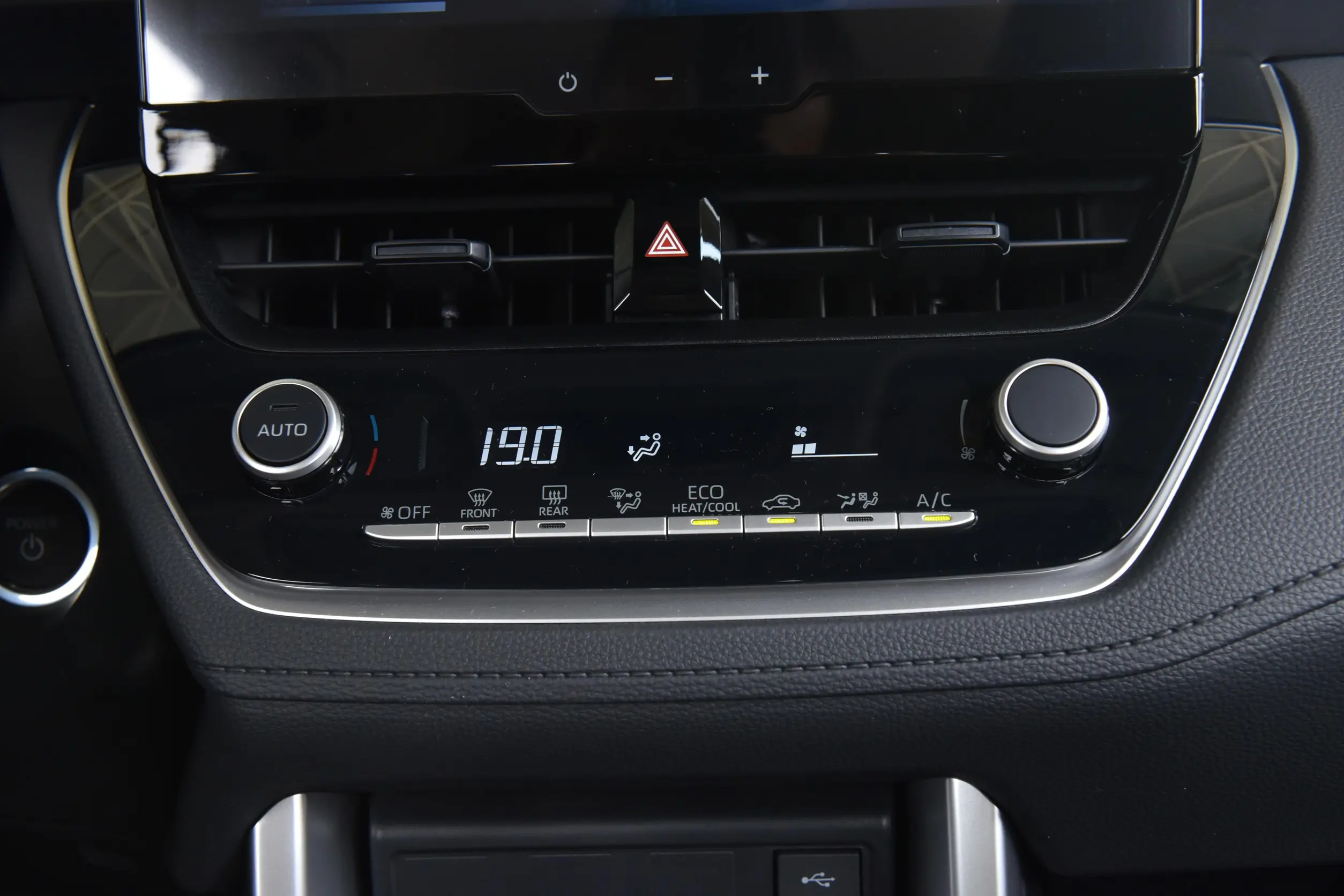 Toyota Corolla Cross picture (4)