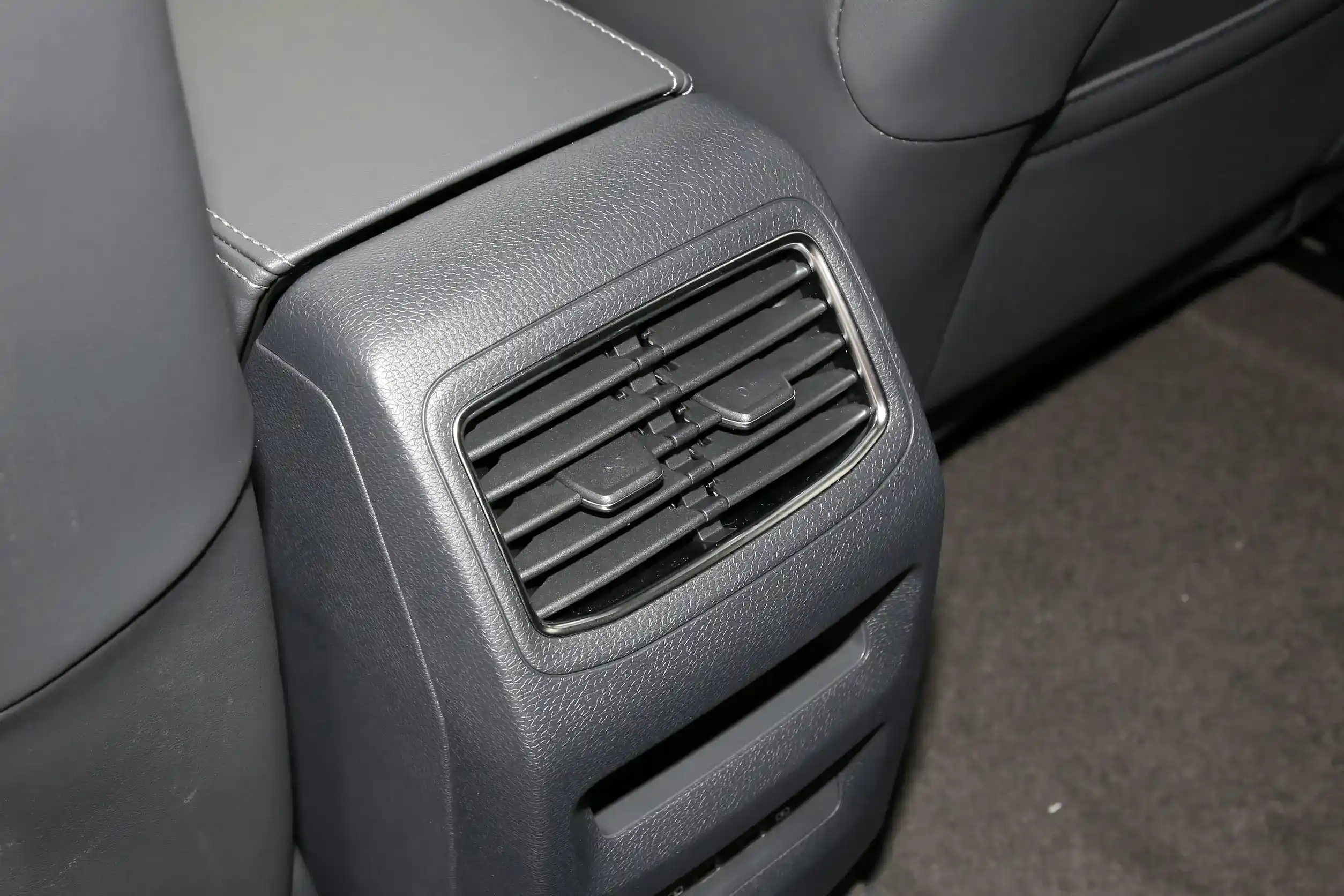 Volkswagen ID.4 CROZZ picture (7)