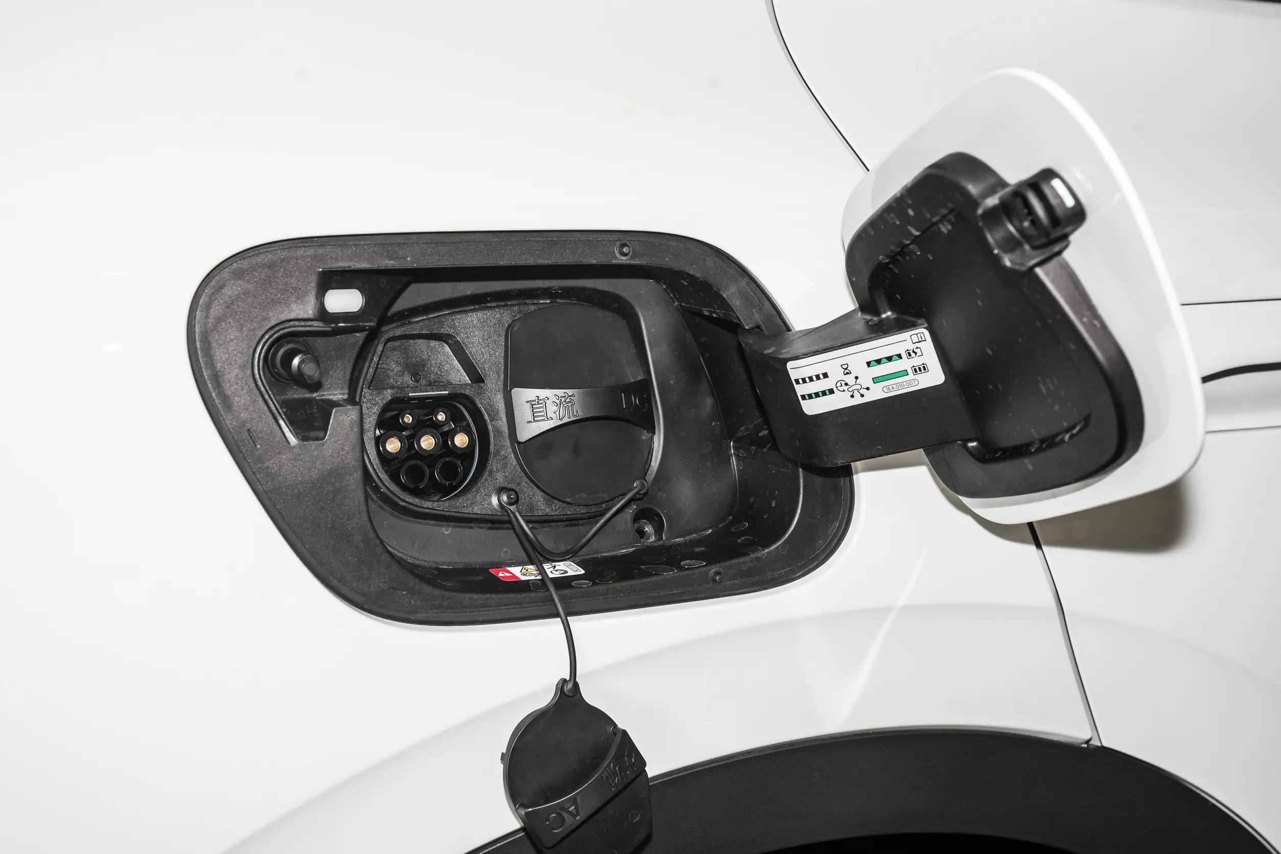 Volkswagen ID.4 X picture (1)