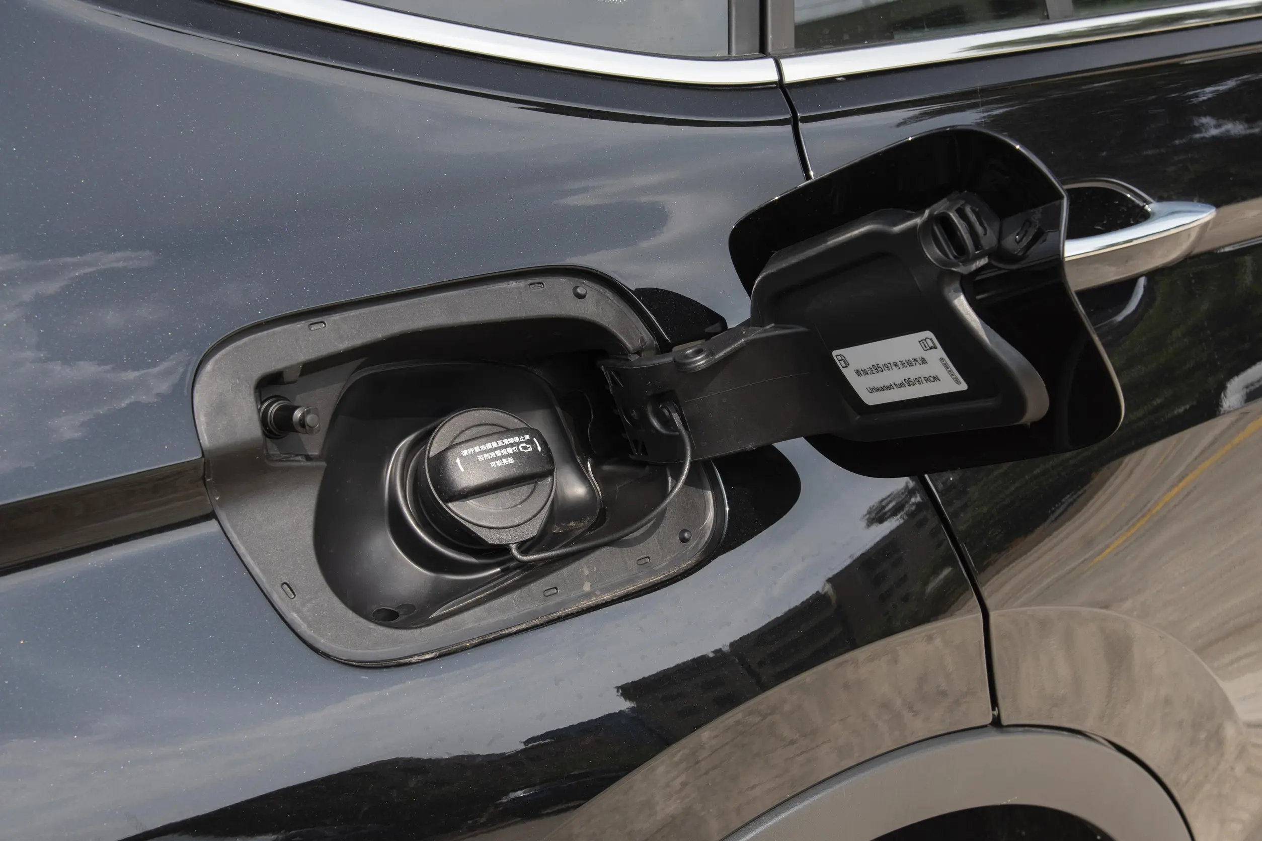 Volkswagen Tiguan L picture (10)