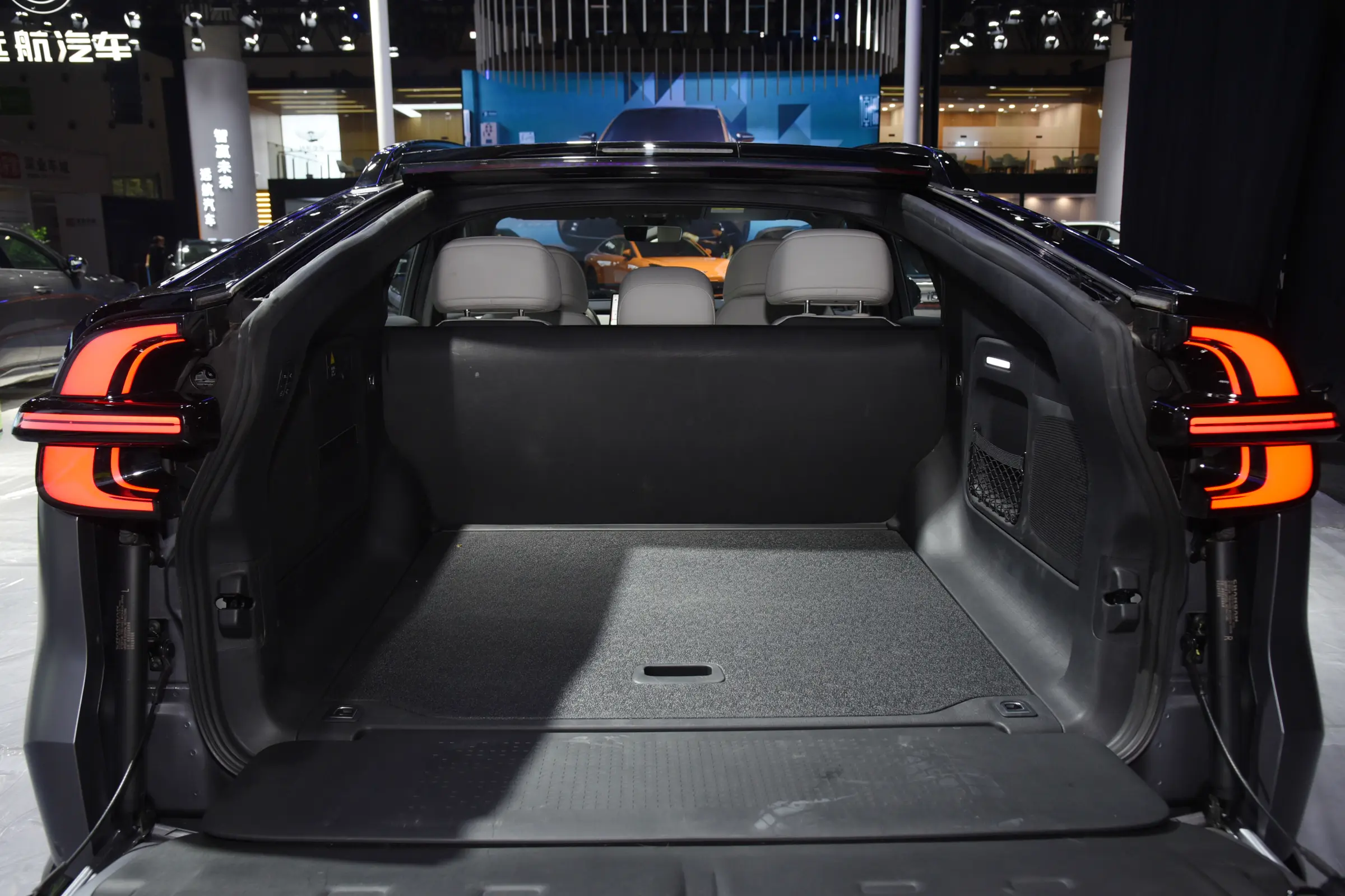Changan Qiyuan E07 space-4