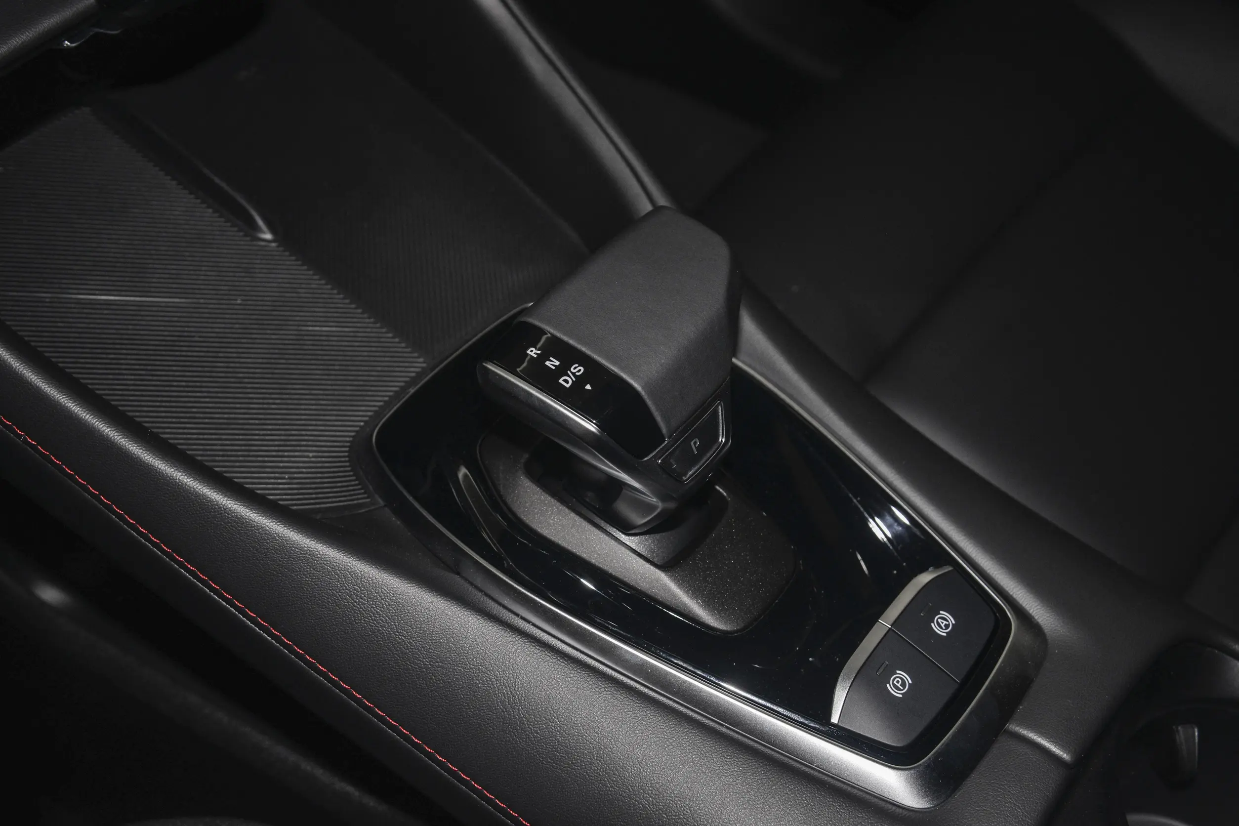 MG Motor MG5 2025 interior-3