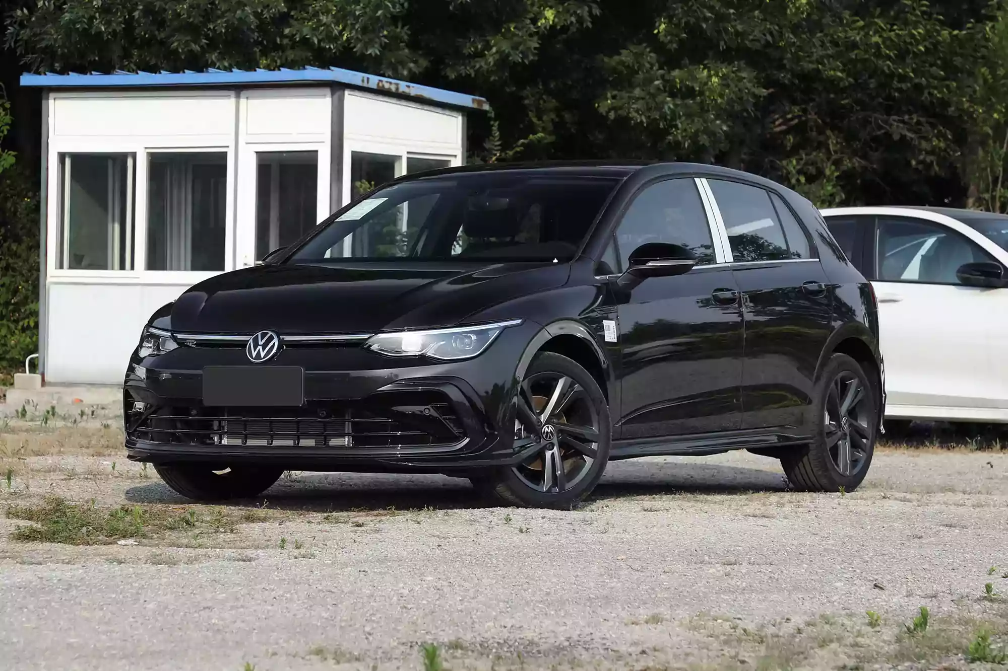 Volkswagen Golf 2024 picture-11