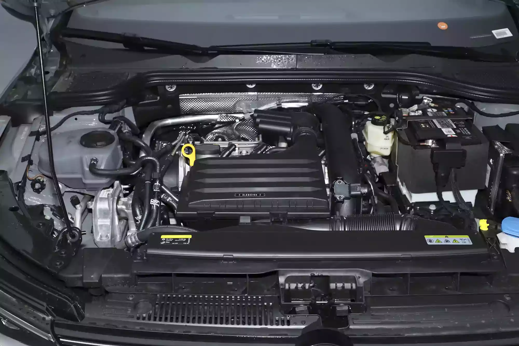 Volkswagen Golf 2024 picture-3