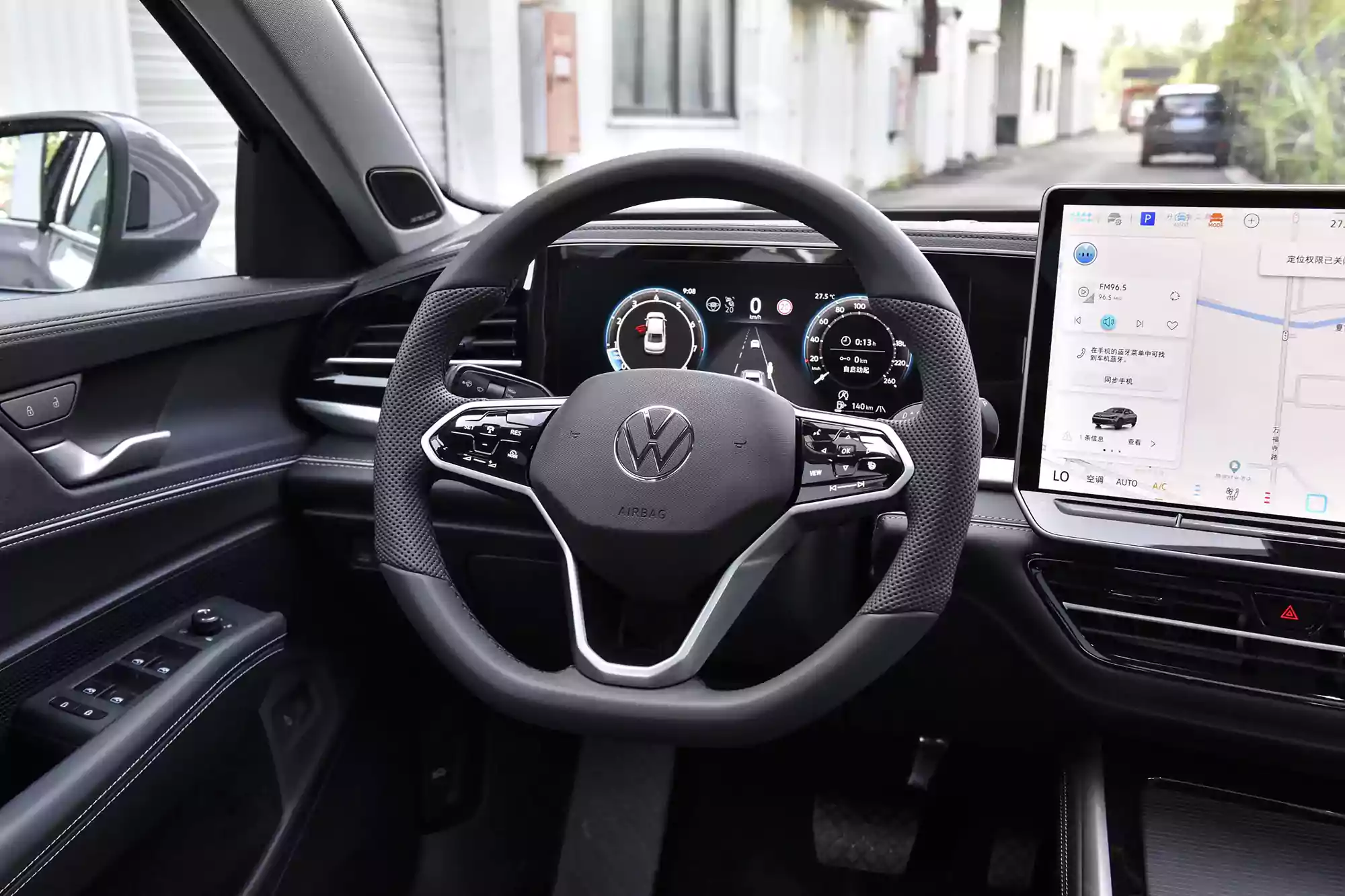 Volkswagen Passat 2025 interior-2