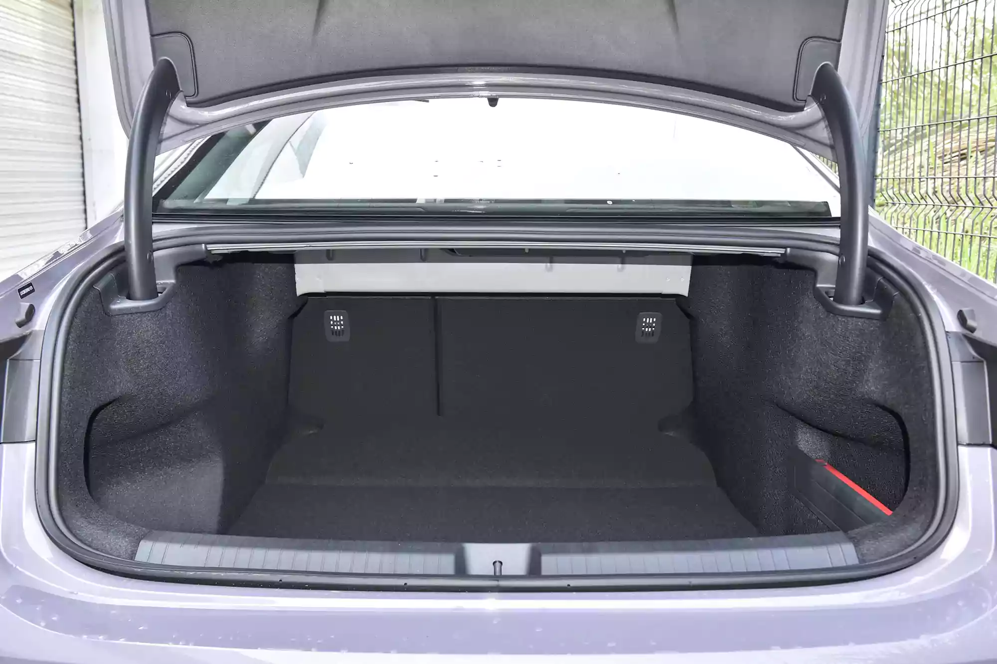 Volkswagen Passat 2025 space-4