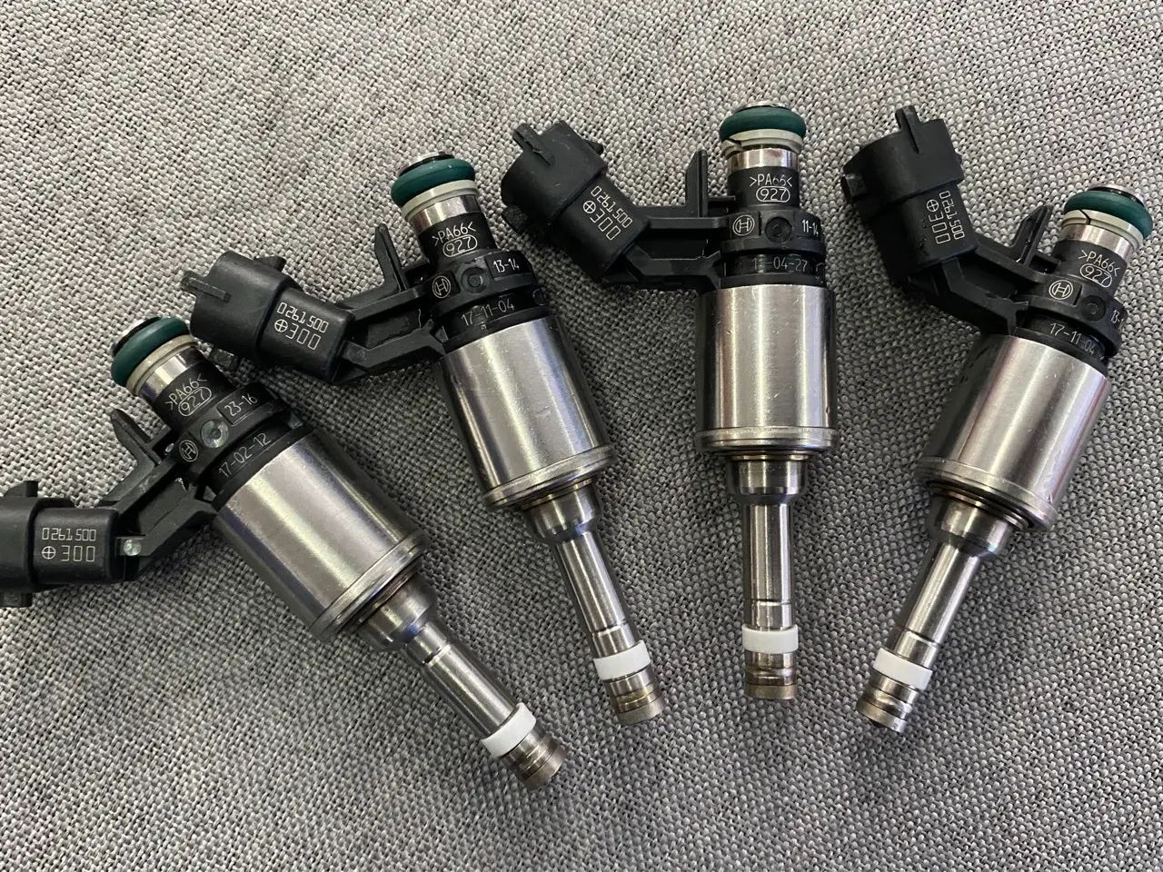 Car fuel injector