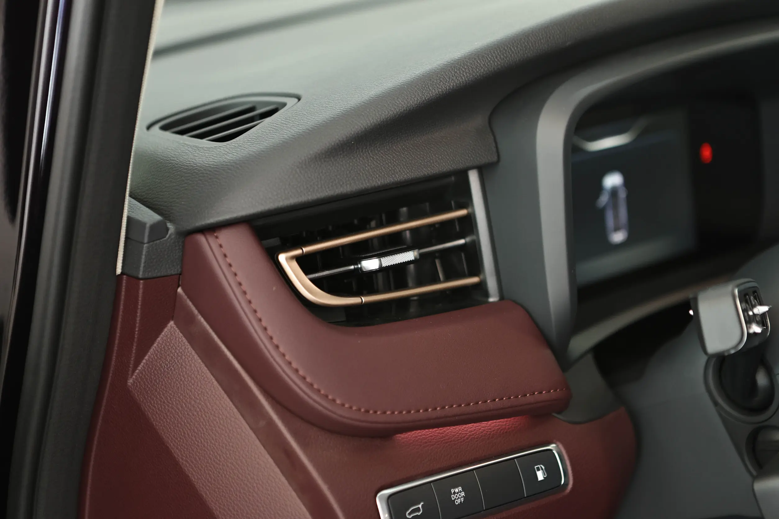 Hongqi HQ9 PHEV 2024 picture (10)