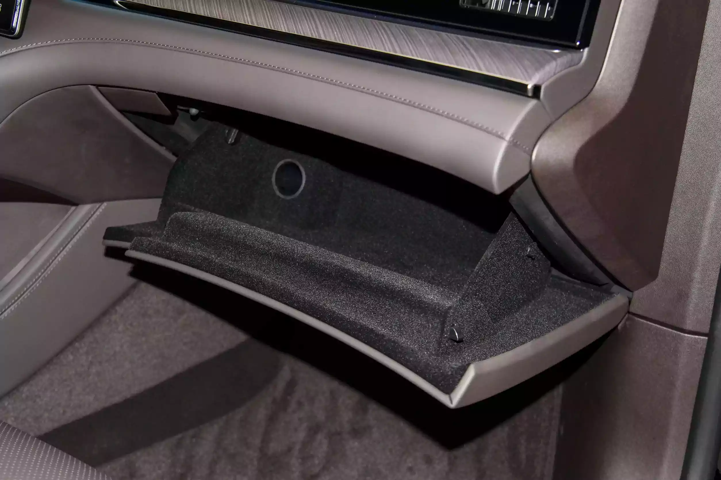 Denza Z9 DM 2024 interior-4