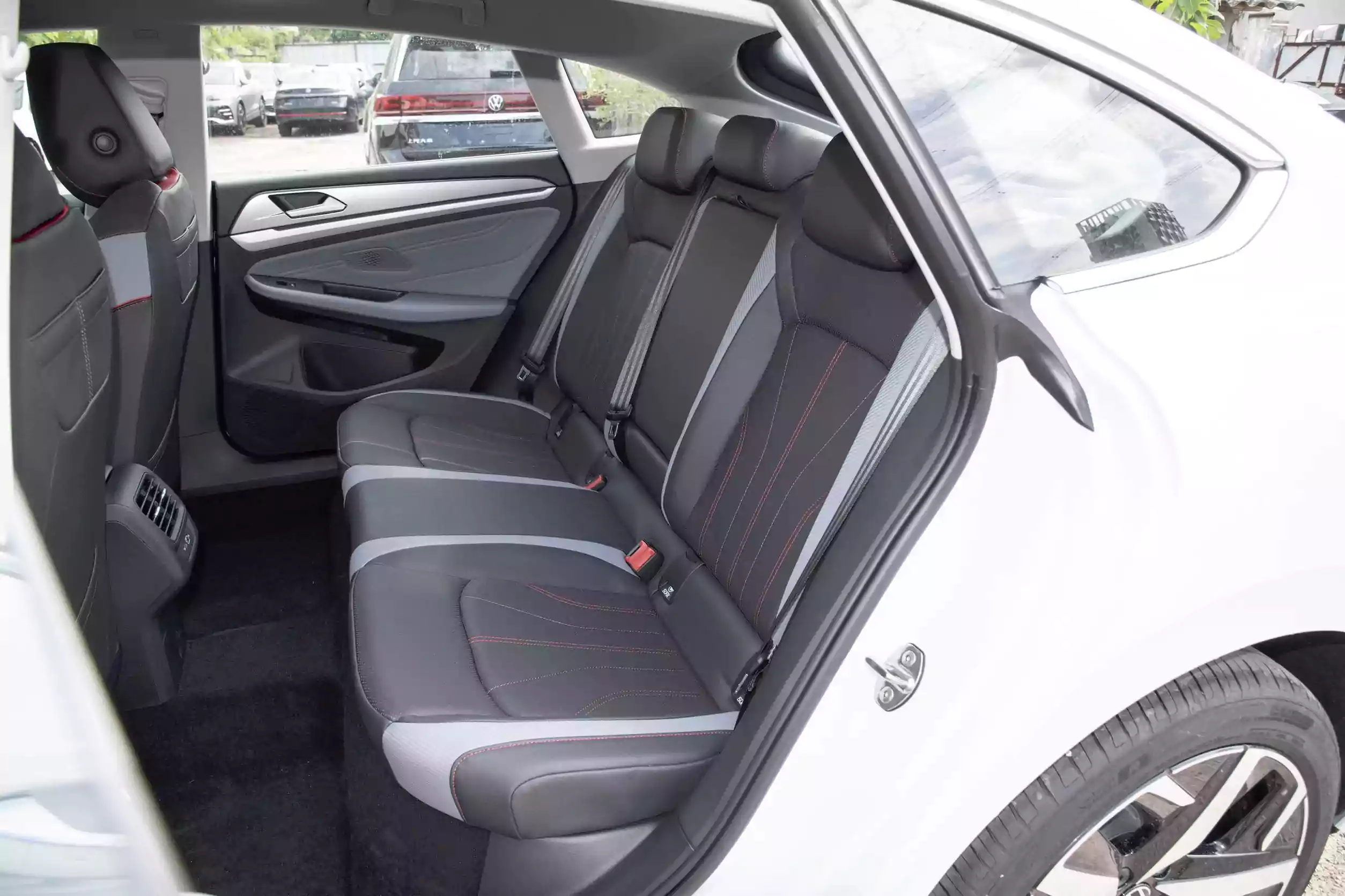 Volkswagen Lamando 2025 space-2