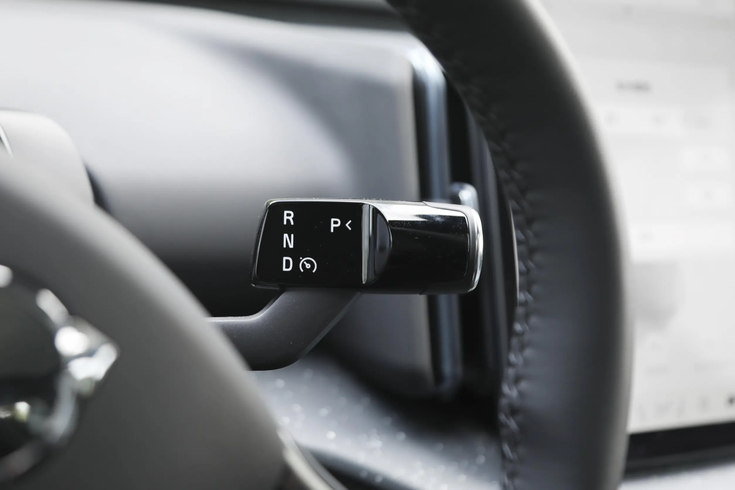Volvo EX30 2025 interior-3