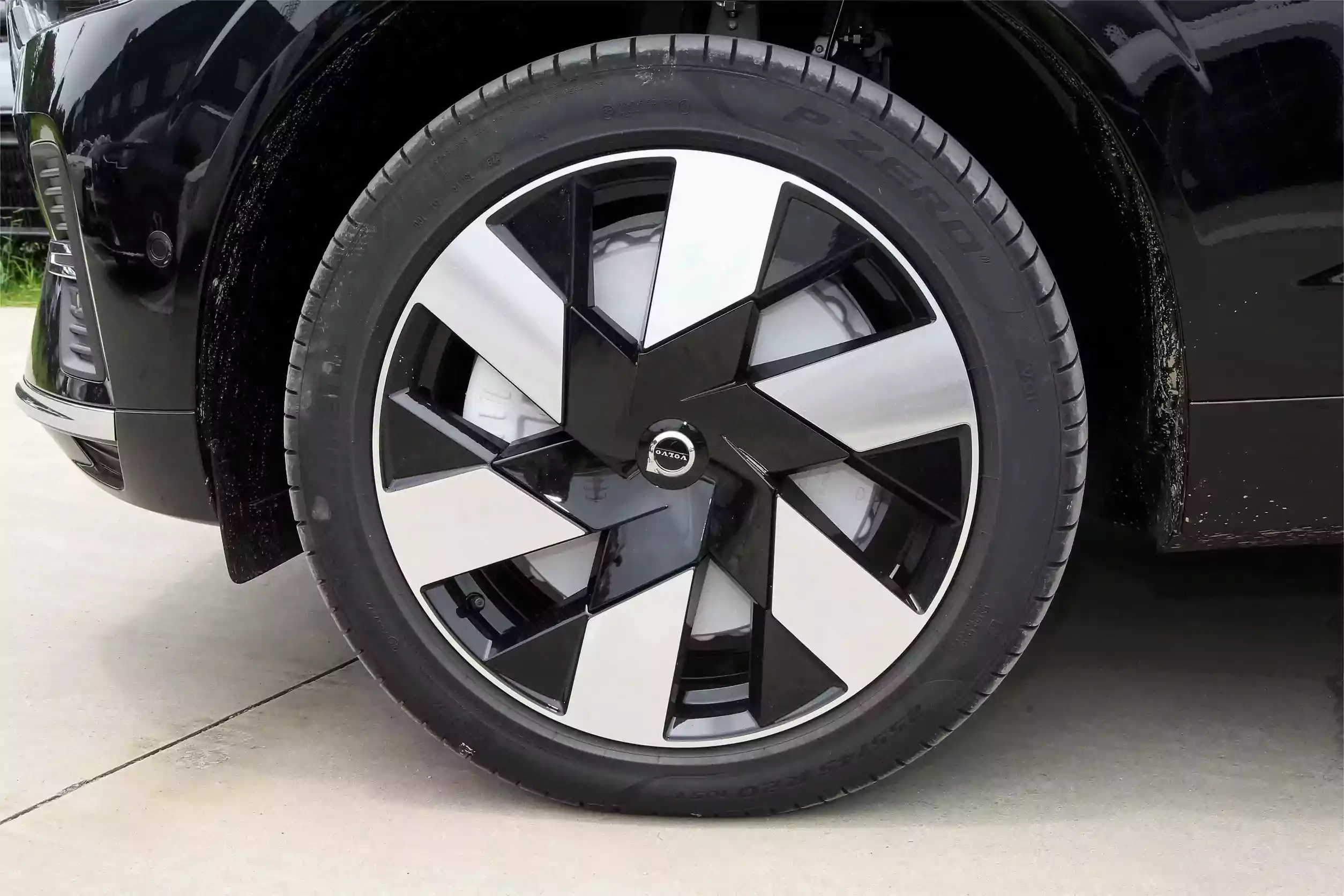 Volvo XC60 PHEV 2025 picture (12)