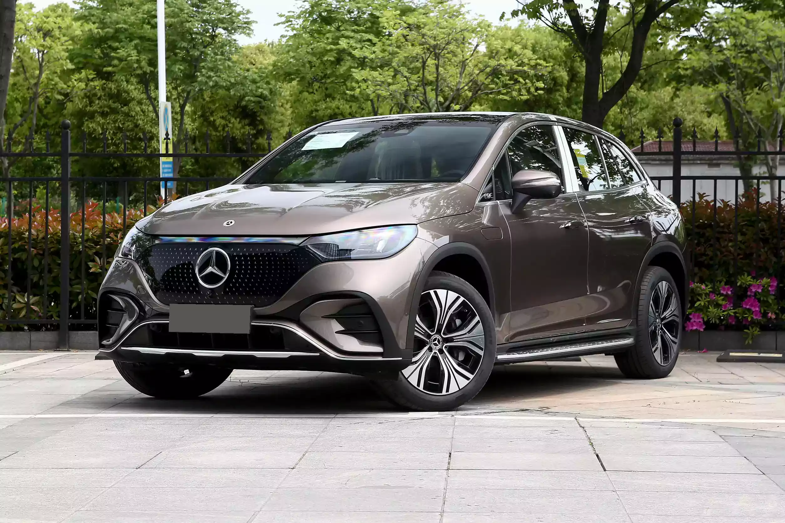 Mercedes-Benz EQE SUV